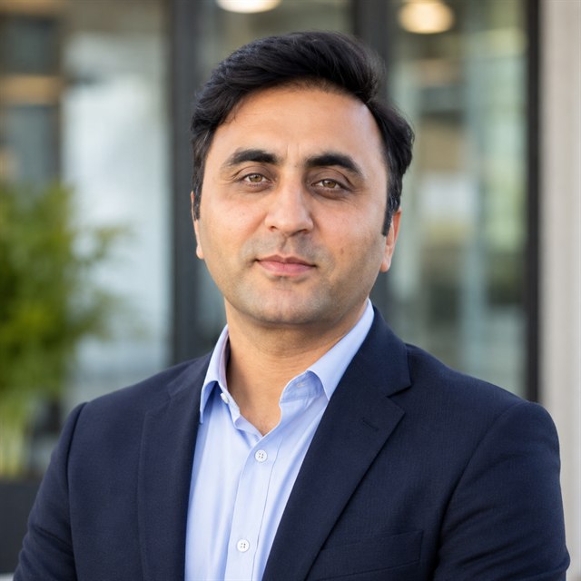 Engr. Farooq Khan, Chairman of the LEO Board of Trustees